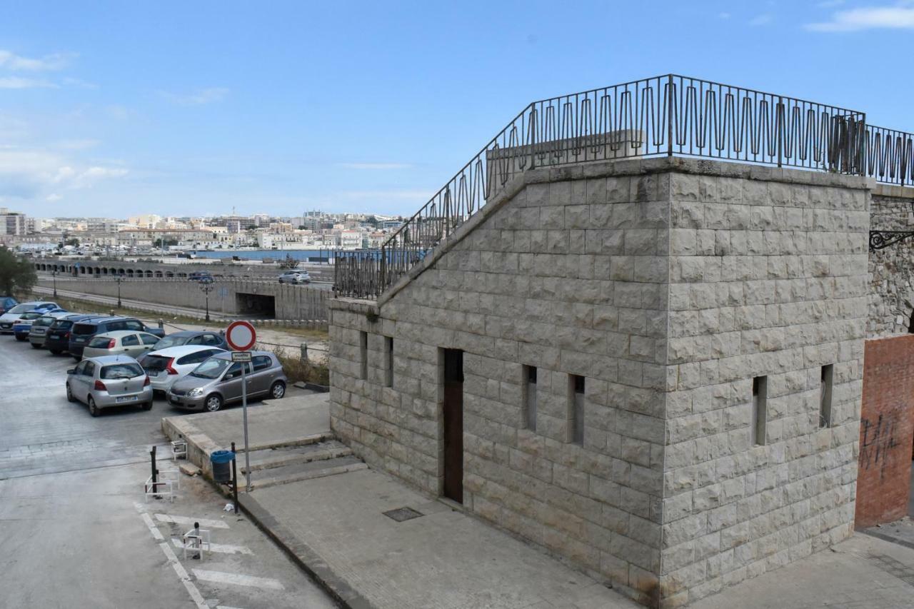 הוילה סירקוזה La Casa Di Nonna Dina מראה חיצוני תמונה